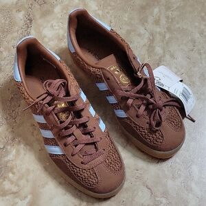 Adidas Gazelle Brown and Light Blue Shoes Size 6.5 - New In Box